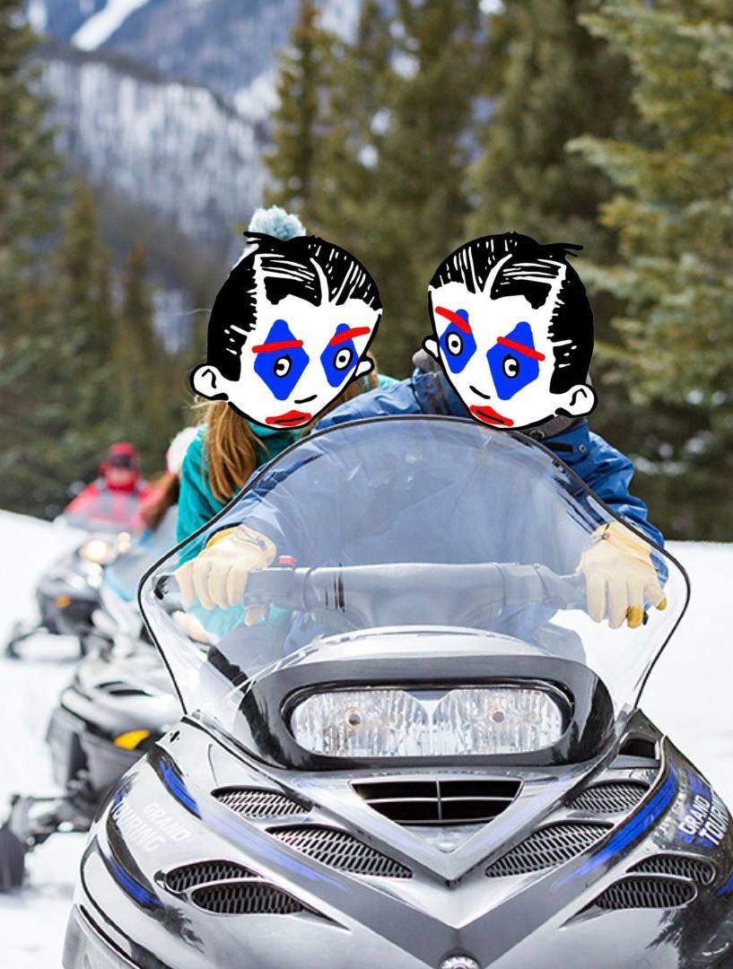 Snow mobile